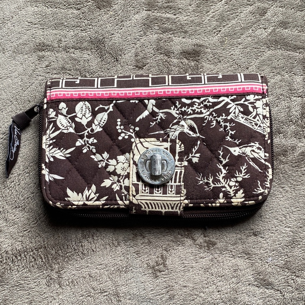 Vera Bradley retired Imperial Toile Turn lock Wallet